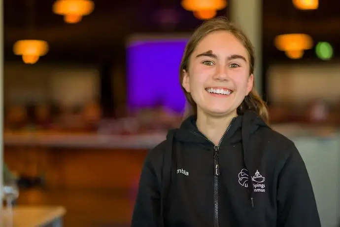 Embla Löfgren.är en av deltagarna i ungdomsrådet.